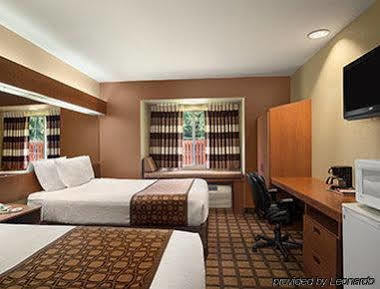 Hotel Quality & I-20 2*