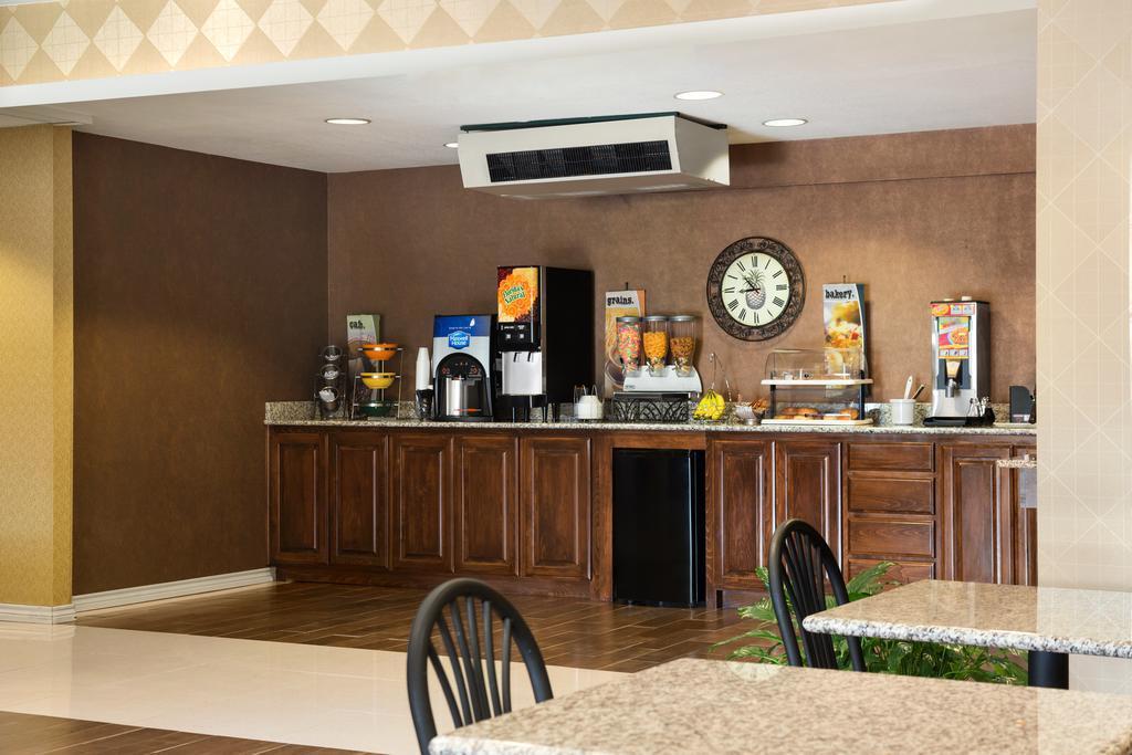 Quality & I-20 Hotel Longview